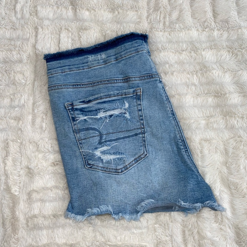 Womens American Eagle super high rise shorts size 12